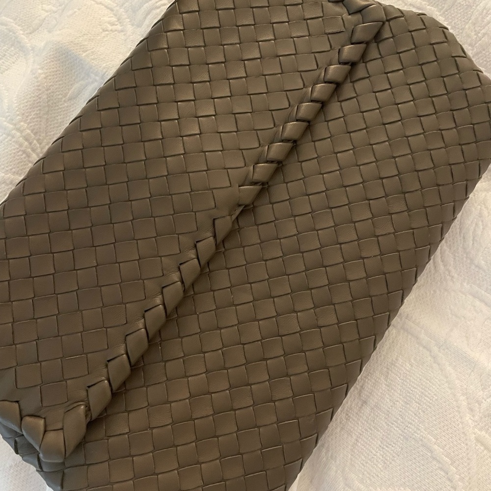 Bottega Veneta Olimpia 
Crossbody Bag Intrecciato Nappa Medium - Picture 8 of 14